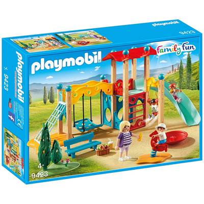Parc de jeu avec toboggan