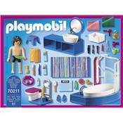 Salle de bain avec baignoire