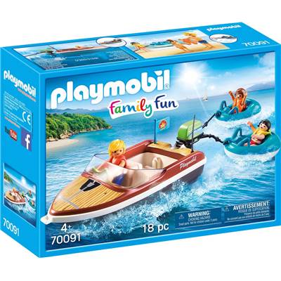 Bateau avec bouées et vacanciers